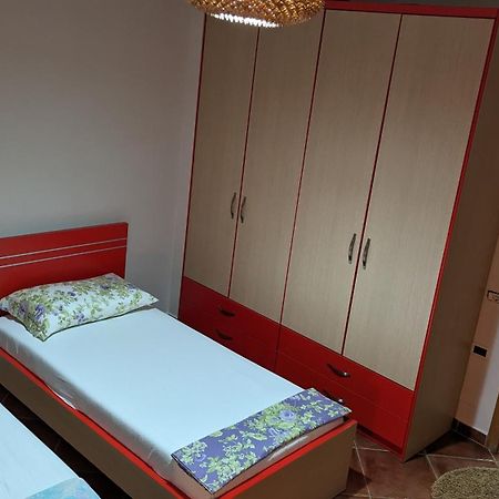 Venus - Cozy Apt With Terrace Vlore Bagian luar foto