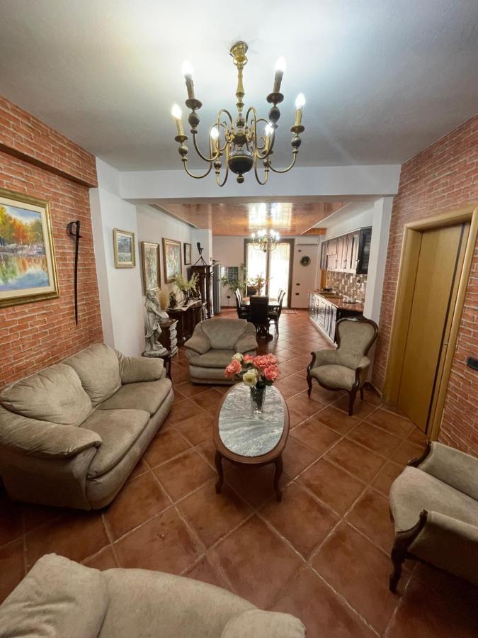 Venus - Cozy Apt With Terrace Vlore Bagian luar foto